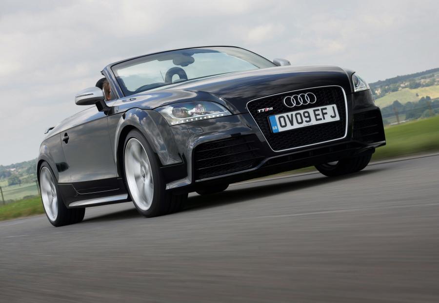  Audi TT RS Roadster (8J) 2009 года  (UK) (фото 15 из 23)